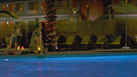 Amanda Seyfried e Amber Heard - «Alpha Dog»