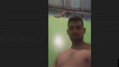 Bruno Miranda de Vasconcelos in webcam: SI DIVERTE CON IL Cazzo!