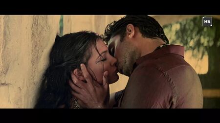 Lara Dutta – Scene di baci bollenti in 1080p