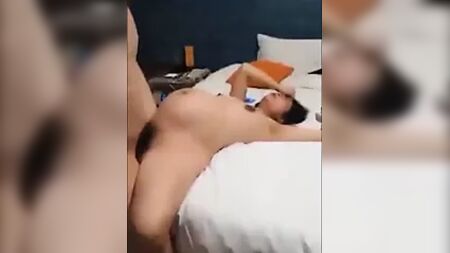 Una donna cinese incinta si fa scopare