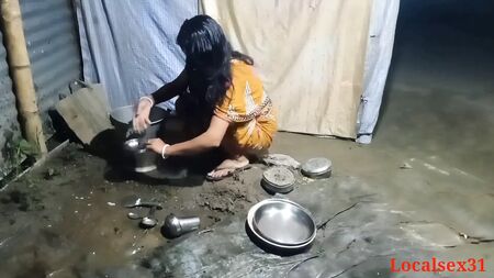 Indian localsex31: La cognata stava lavando i piatti quando suo cognato l'ha montata come un cavallo