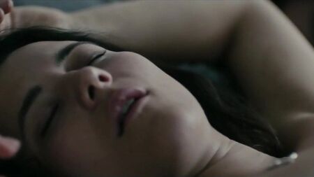 Catherine Brunet nuda in «Faux Départs» - Stagione 1 (2019)
