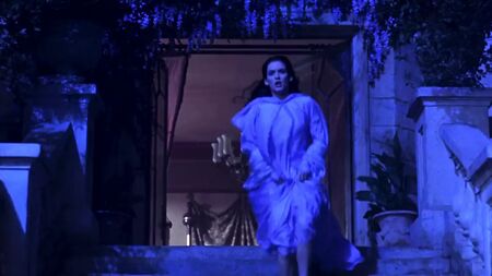 Sadie Frost, Winona Ryder - «Dracula di Bram Stoker» 02