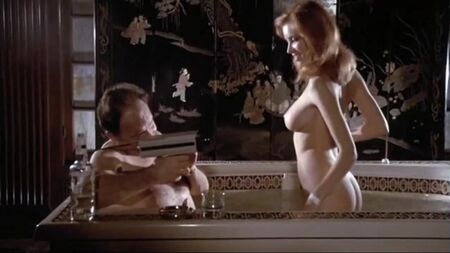 MONIQUE GABRIELLE E MARCIA KARR NUDE (1983)