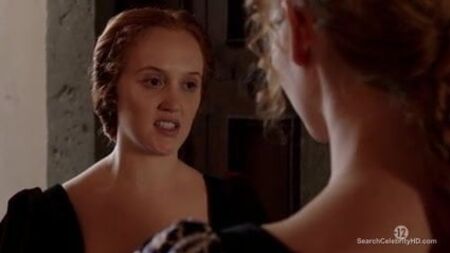 Isolda Dychauk e Stephanie Caillard nude - Borgia S02E11