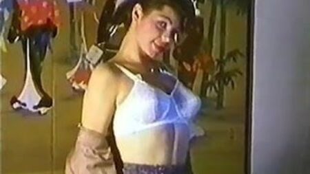NON RIESCO A FARTI MIA - video musicale vintage di striptease