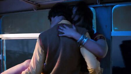 Bhabhi fa sesso sull'autobus