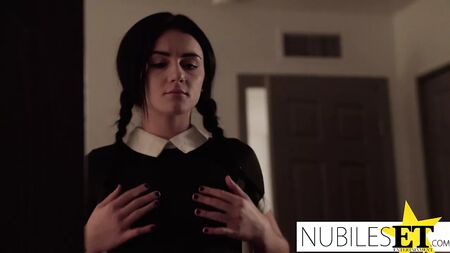 Mercoledì viene soddisface dalla sua inquietante famiglia acquisita - Stagione 3, Episodio 3