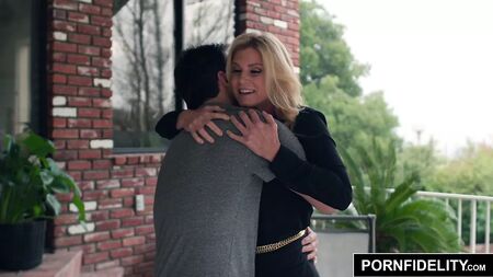 PORNFIDELITY: La MILF arrapata India Summer ha una fantasia tabù