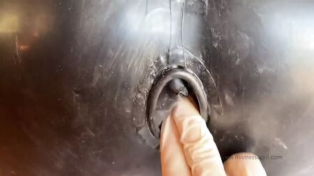 Tortura di uno schiavo di gomma