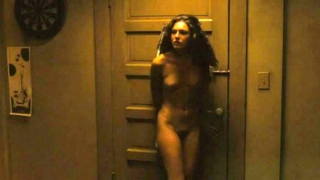 Alexa Davalos: seno nudo e pube su ScandalPlanetCom