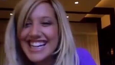 video in webcam di Ashley Tisdale