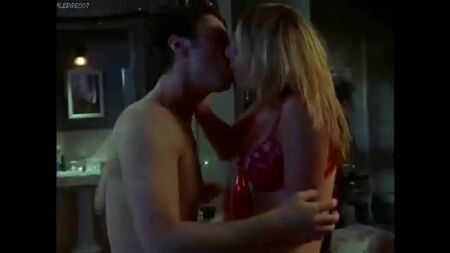 La scena d'amore di Sarah Chalke in "Scrubs"