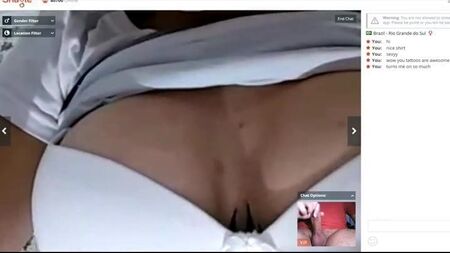 Una ragazza sexy su Shagle si scatena! Parte 1