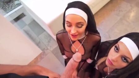 Benedicimi e scopami