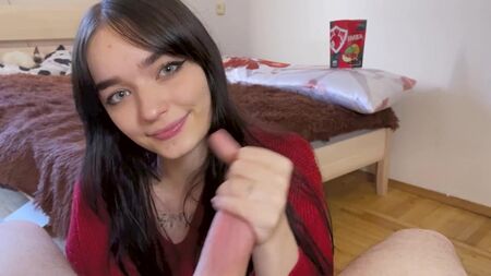 Sono una ragazza modesta, ma è sempre pronta a succhiare!