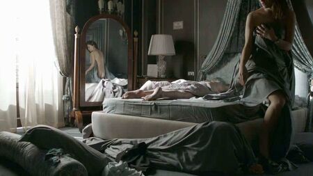 Il sedere nudo di Olivia Wilde in "Third Person" su ScandalPlanetCom
