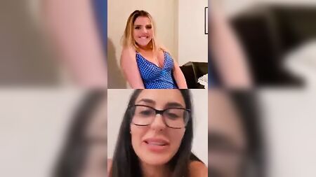 Lesbiche brasiliane che chiacchierano in webcam