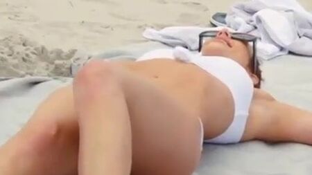 WWE - Carmella in bikini bianco