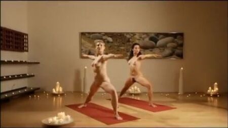 Yoga senza indumenti - Livello intermedio