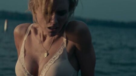 Nicky Whelan - Inconcebibile (2017)
