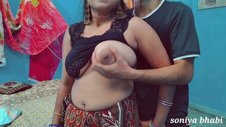 Tette grandi e la mia nuova ragazza, la scopo con forza, audio in hindi