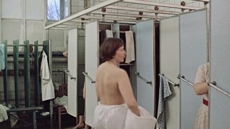Mosca, non credere alle lacrime (1979) ep01 002