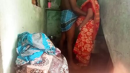Una coppia tamil fa sesso vero a casa