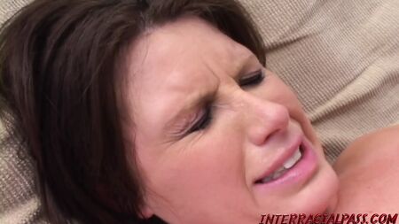 Lisa Sparxxx si fa scopare nel culo da Blackzilla BBC