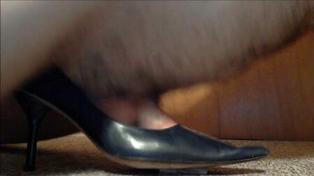 Scarpe con tacco alto in pelle blu navy: scopare e venire