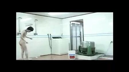 BAGNI COREANI SOLO UOMINI, TUTTI NUDI