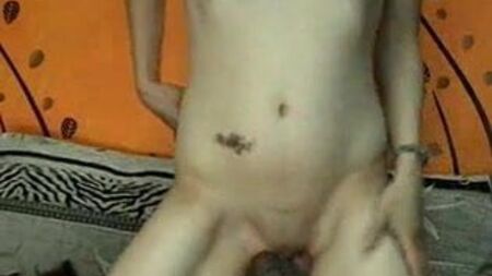 spettacolo anale rumeno con Ramona