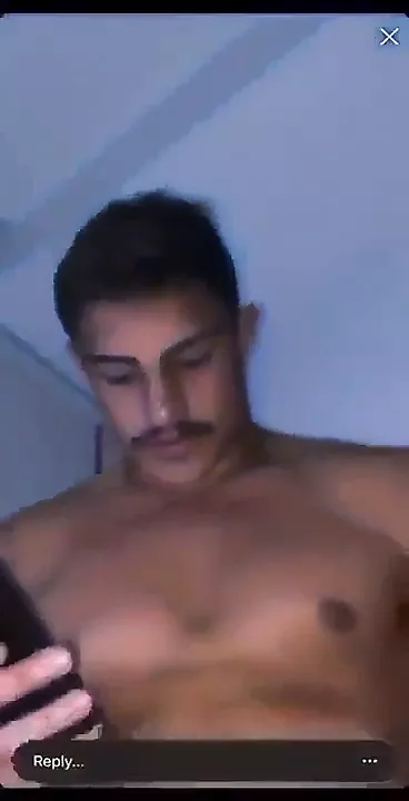 Il video a luci rosse del centro dei Broncos Kotoni Staggs
