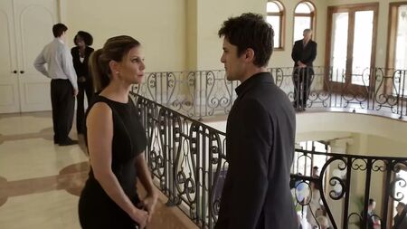 Le scene di sesso molto piccanti di Charisma Carpenter in *Bound*