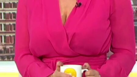 La scollatura di Susanna Reid, 15 giugno 2021