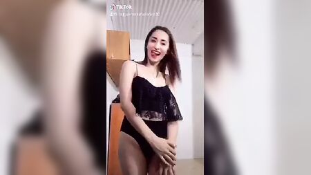 TikTok nudo