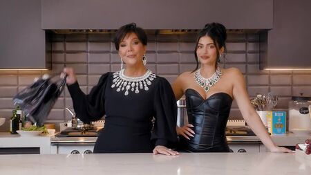 Kylie e Kris Jenner a cena insieme | Vogue