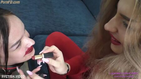 Padrona russa Valeria dea con schiava umiliazione Rossetto cagna