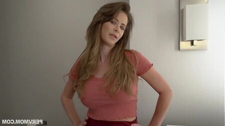 La mamma non scopa Emily Addison da troppo tempo [Porno Milf Sex Blowjob POV mom orgasm porn sex suck slut cum hard]