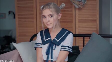 Eva Elfie - La scolaretta Kawaii riceve un Creampie e un Facial ## bionda russa carina teen tette grosse porno sesso uniforme porno russo