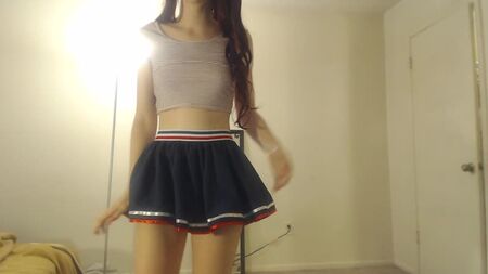Elfieh - Piccolo striptease da adolescente (1080p) [Amatoriale, adolescente minuta, Solo, In posa, Striptease]