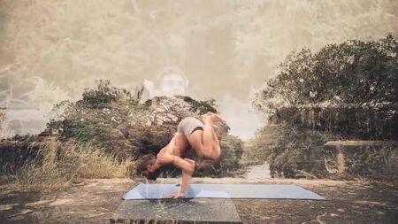 Yoga - Yanni De Melo