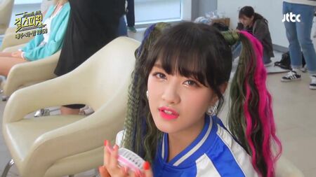 [Hyemi x Soyeon x Oh Seunghee x Sungyeon_Spy on the girls' waiting room 2!!!