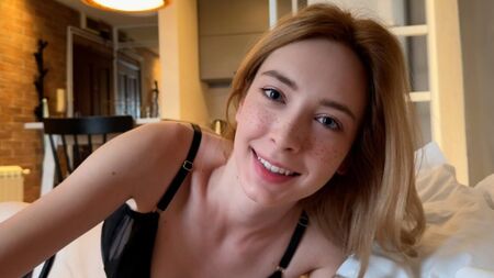 Sesso mattutino con una ragazza carina