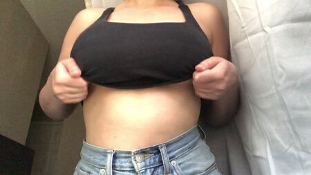 NaomieRoseJones si spoglia in solitaria onlyfans trapelata figa tette nude