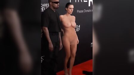 Bianca Censori nuda