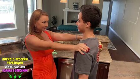 Milf scopata dal fidanzato ventenne Janet Mason OnlyFans