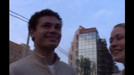 La ragazza ha tolto il ragazzo dalla noia