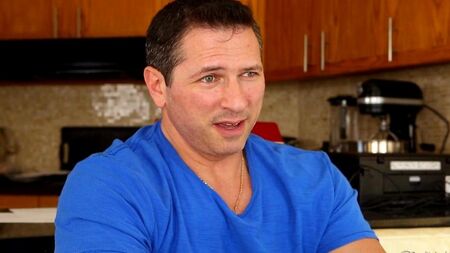 Veronika Avluv Men Fuck in due tronchi