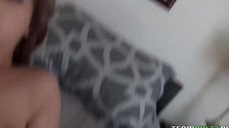 Fanculo una giovane coppia in un ostello